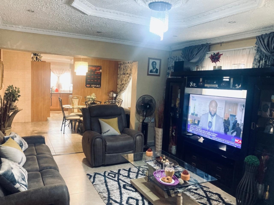 3 Bedroom Property for Sale in Mabopane Unit M North West